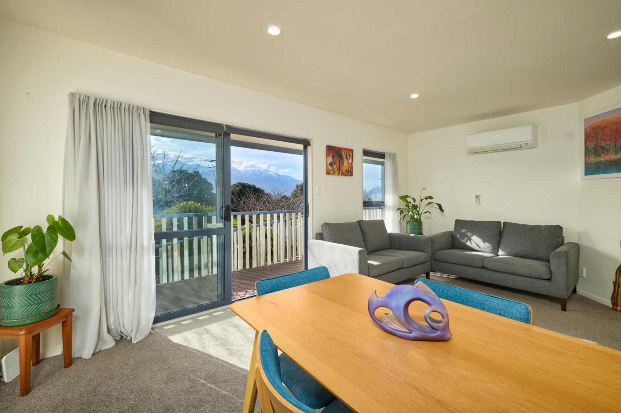 Location With Ocean And Mountain Views Villa Kaikoura Exterior photo