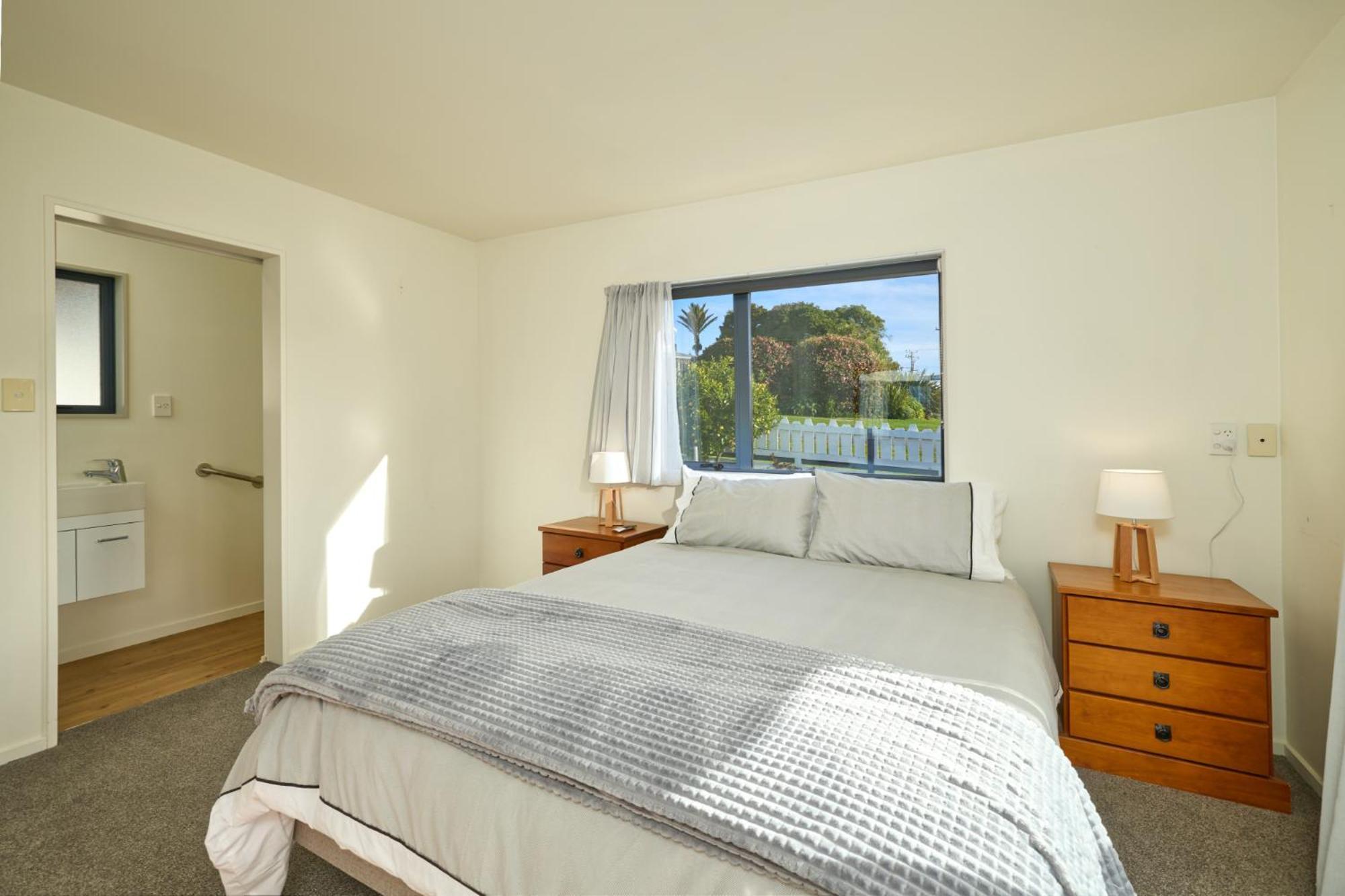 Location With Ocean And Mountain Views Villa Kaikoura Exterior photo